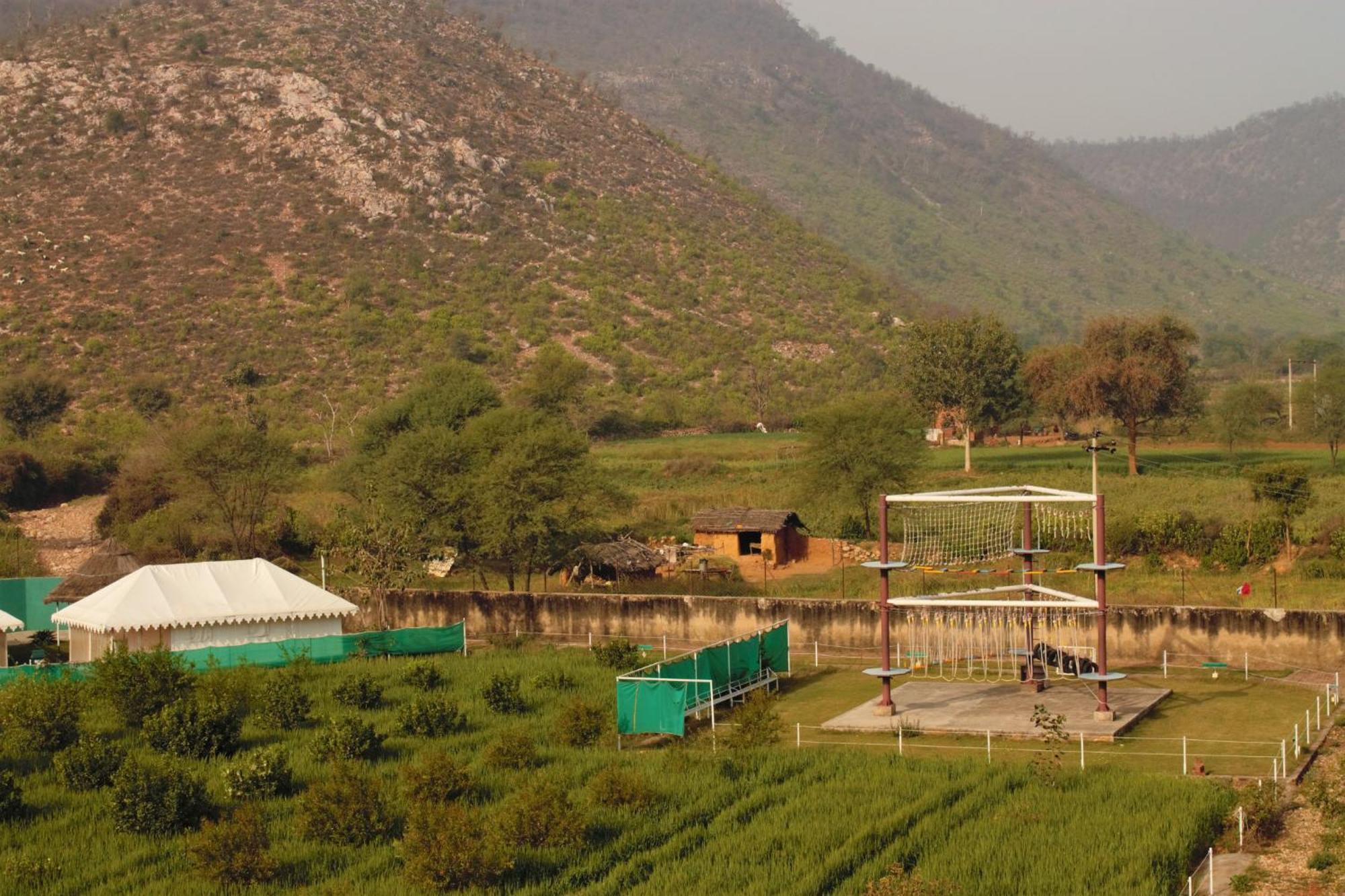Shivir Aranya - Wilderness Resort アルワル エクステリア 写真