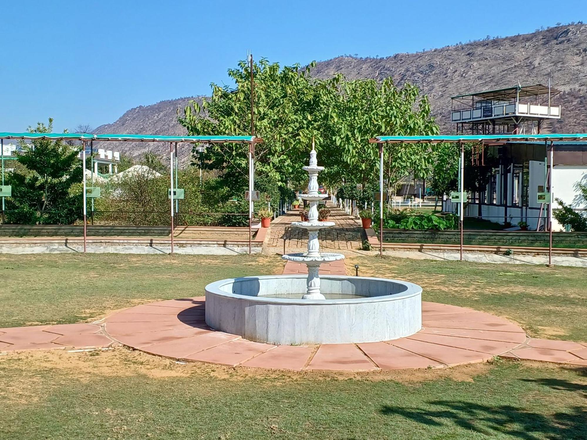Shivir Aranya - Wilderness Resort アルワル エクステリア 写真
