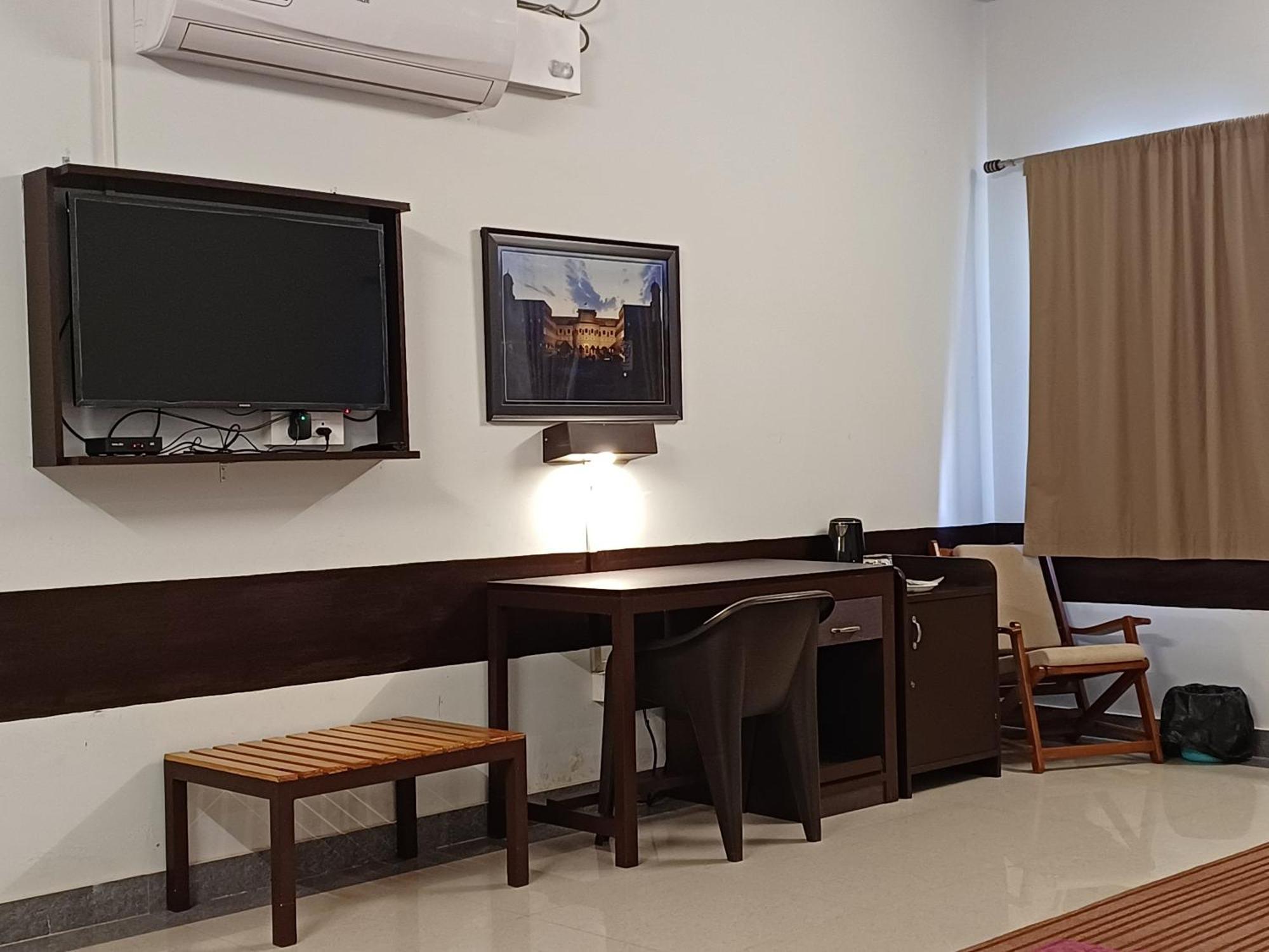 Shivir Aranya - Wilderness Resort アルワル エクステリア 写真
